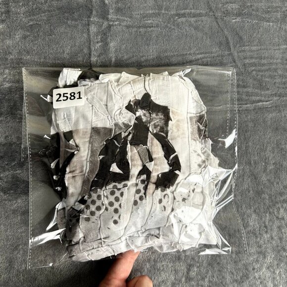 Jess & Jane Abstract Top Size Medium Art to Wear Pop Art Face Photograph - Picture 8 of 8